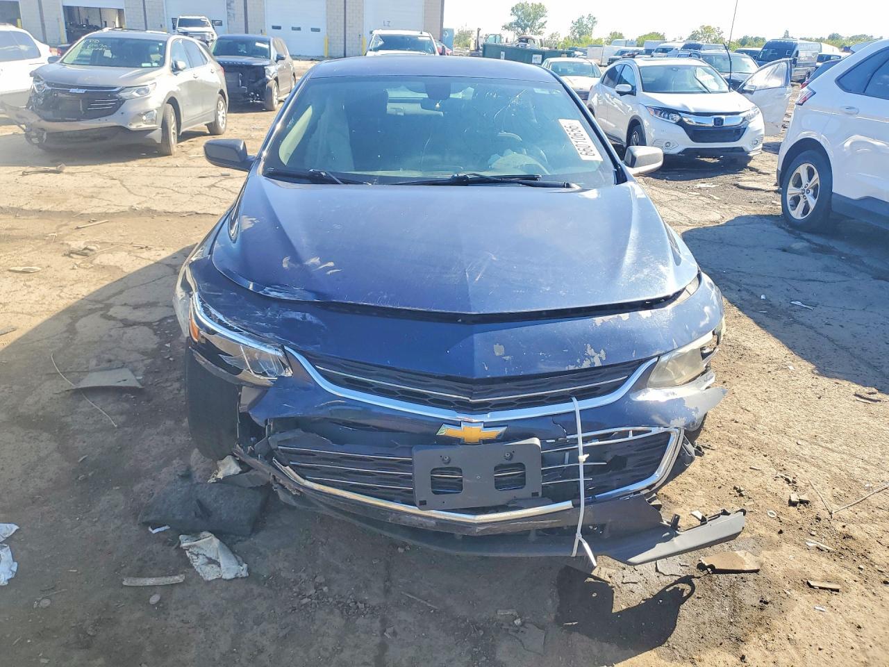 2017 Chevrolet Malibu Ls - Фото 5