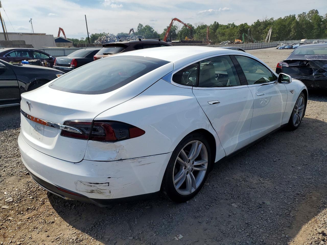 2013 Tesla Model S - Фото 3