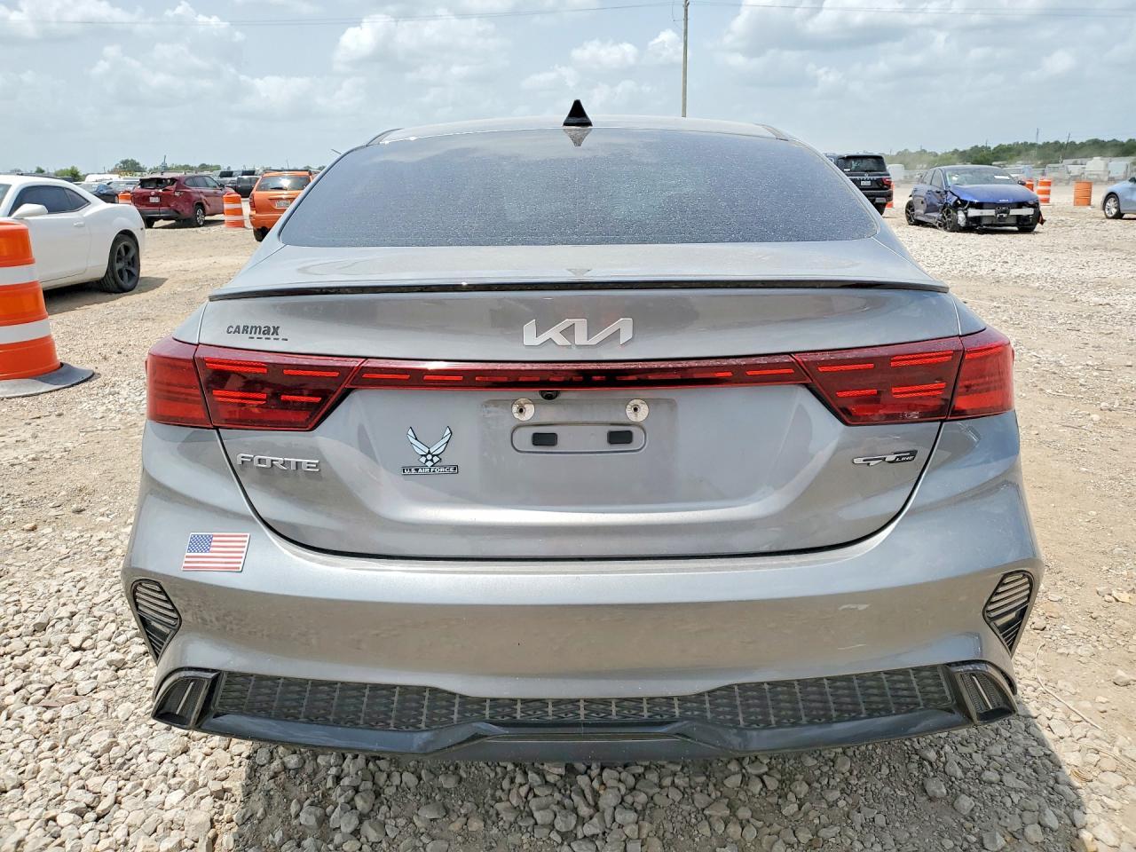 2022 Kia Forte Gt Line - Фото 6