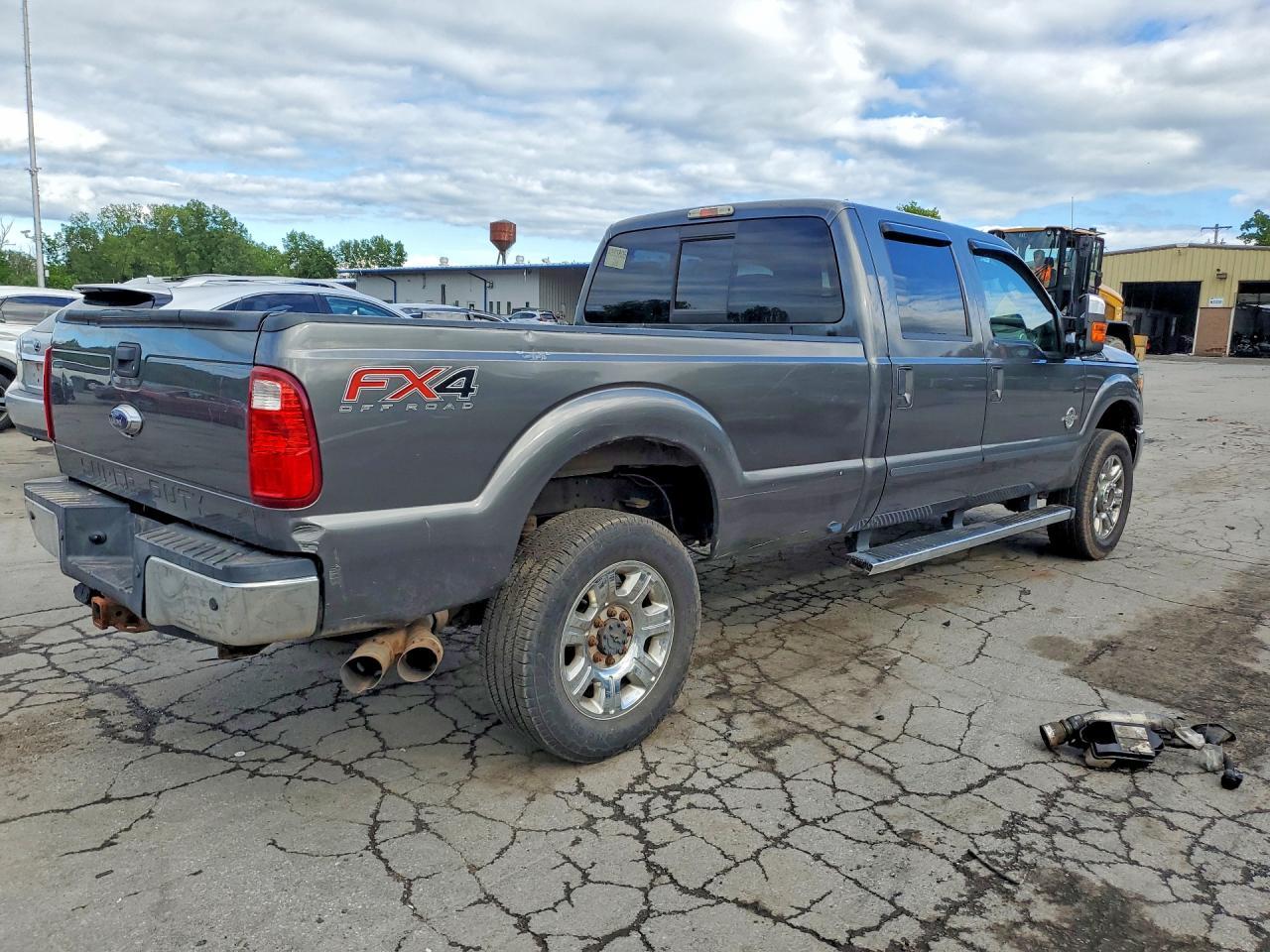 2015 Ford F350 Super Duty - Image 3