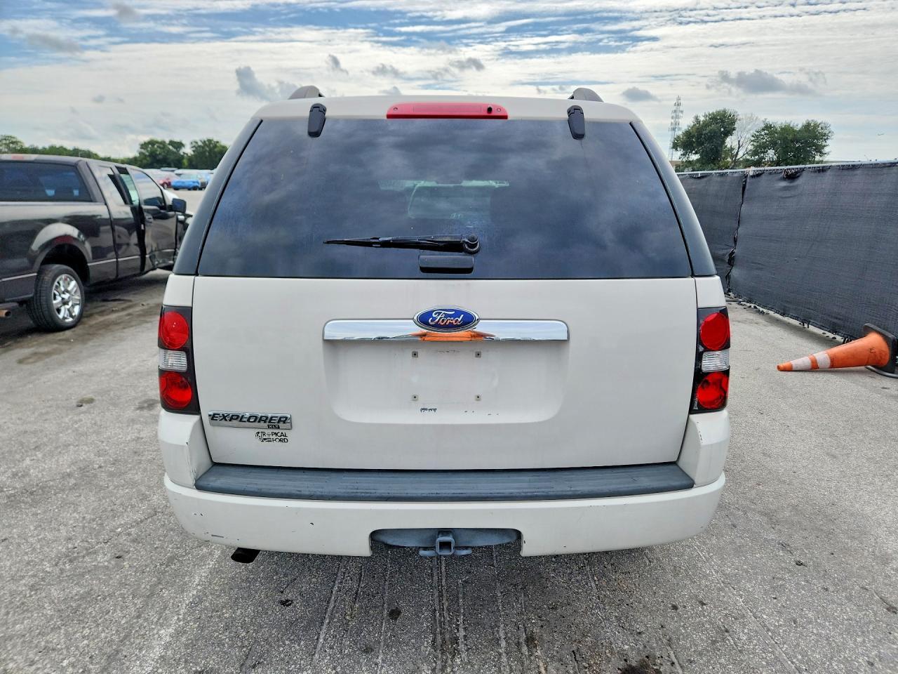 2008 Ford Explorer Xlt - Фото 6