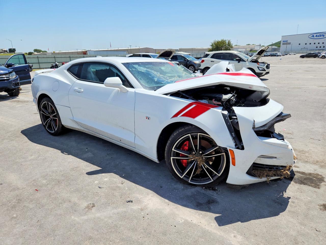 2023 Chevrolet Camaro Lt1 - Image 4