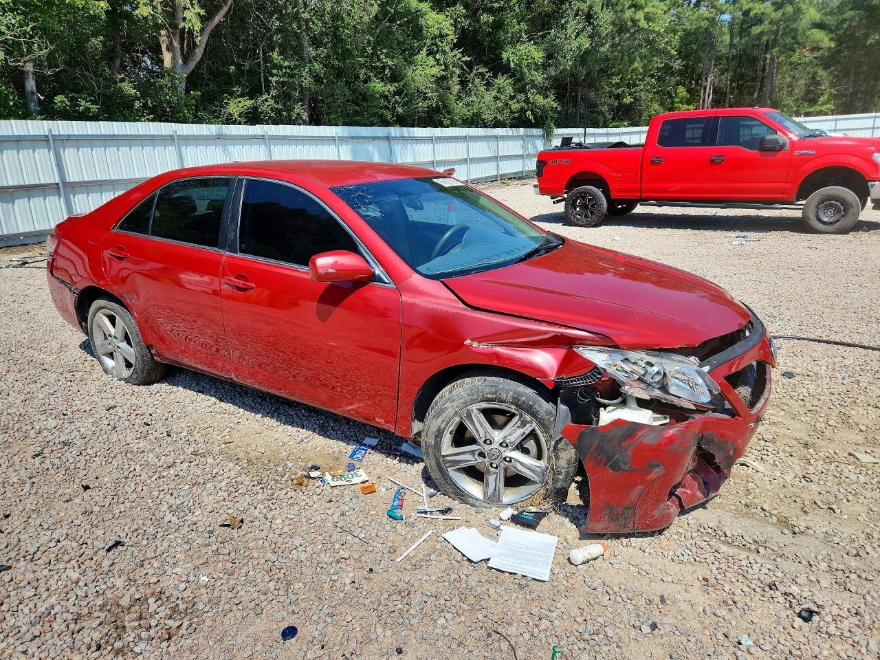 2010 Toyota Camry Le - Image 4