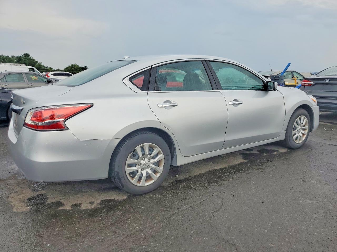 2015 Nissan Altima 2.5 S - Фото 3