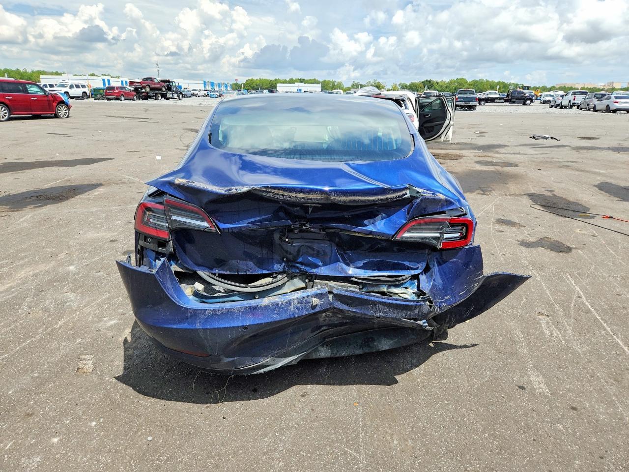 2018 Tesla Model 3 - Image 6