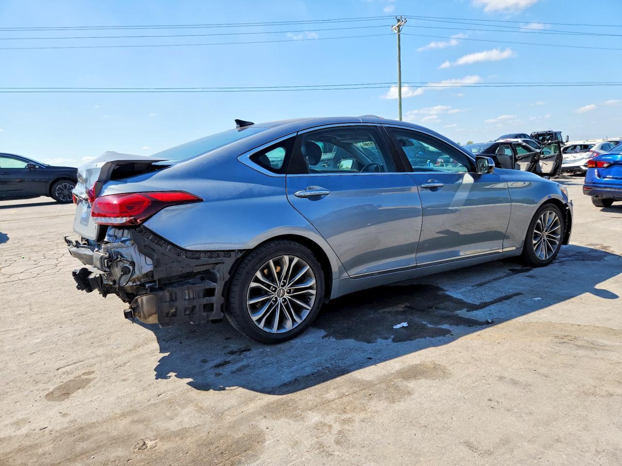 2015 Hyundai Genesis 3.8L - Image 3