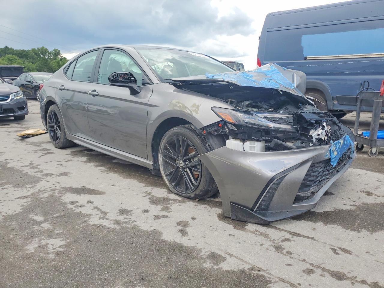 2025 Toyota Camry Se - Фото 4