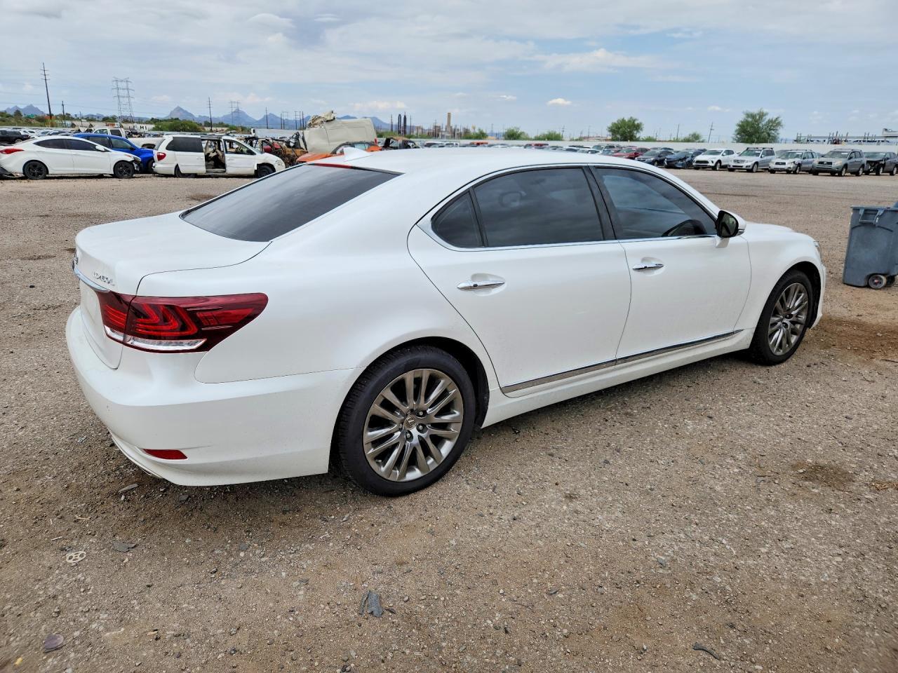 2017 Lexus Ls 460L - Image 3
