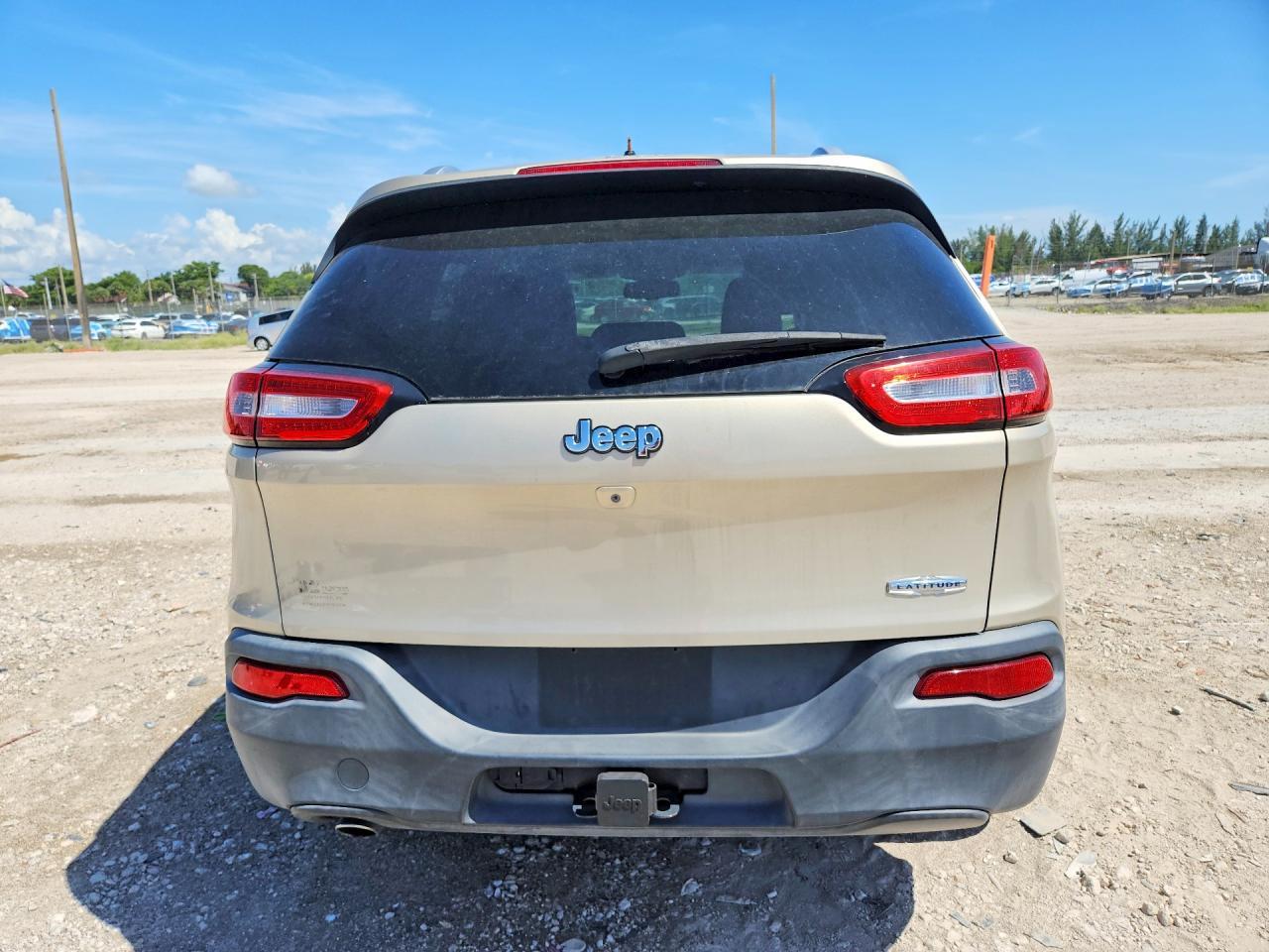 2014 Jeep Uk - Image 6