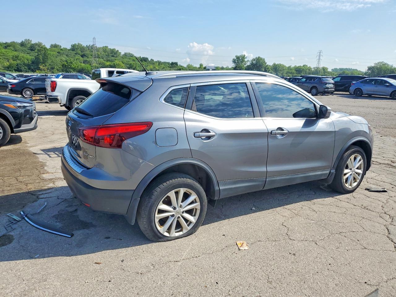 2018 Nissan Rogue Sport Awd Sv - Фото 3