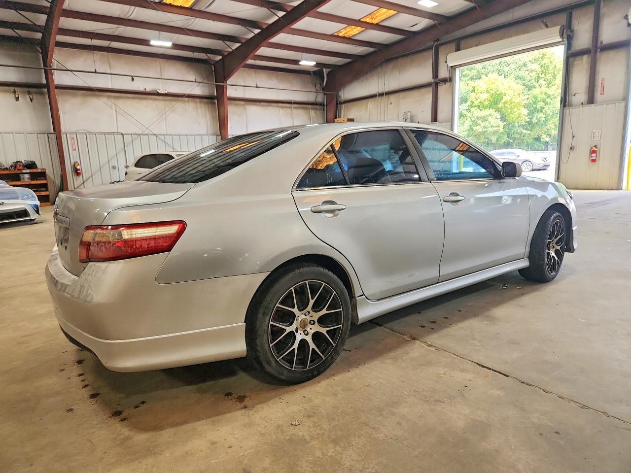 2007 Toyota Camry Se - Image 3