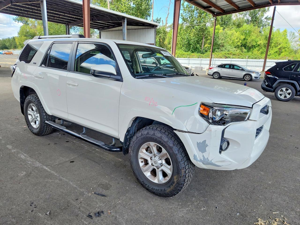 2019 Toyota 4Runner Sr5 - Image 4