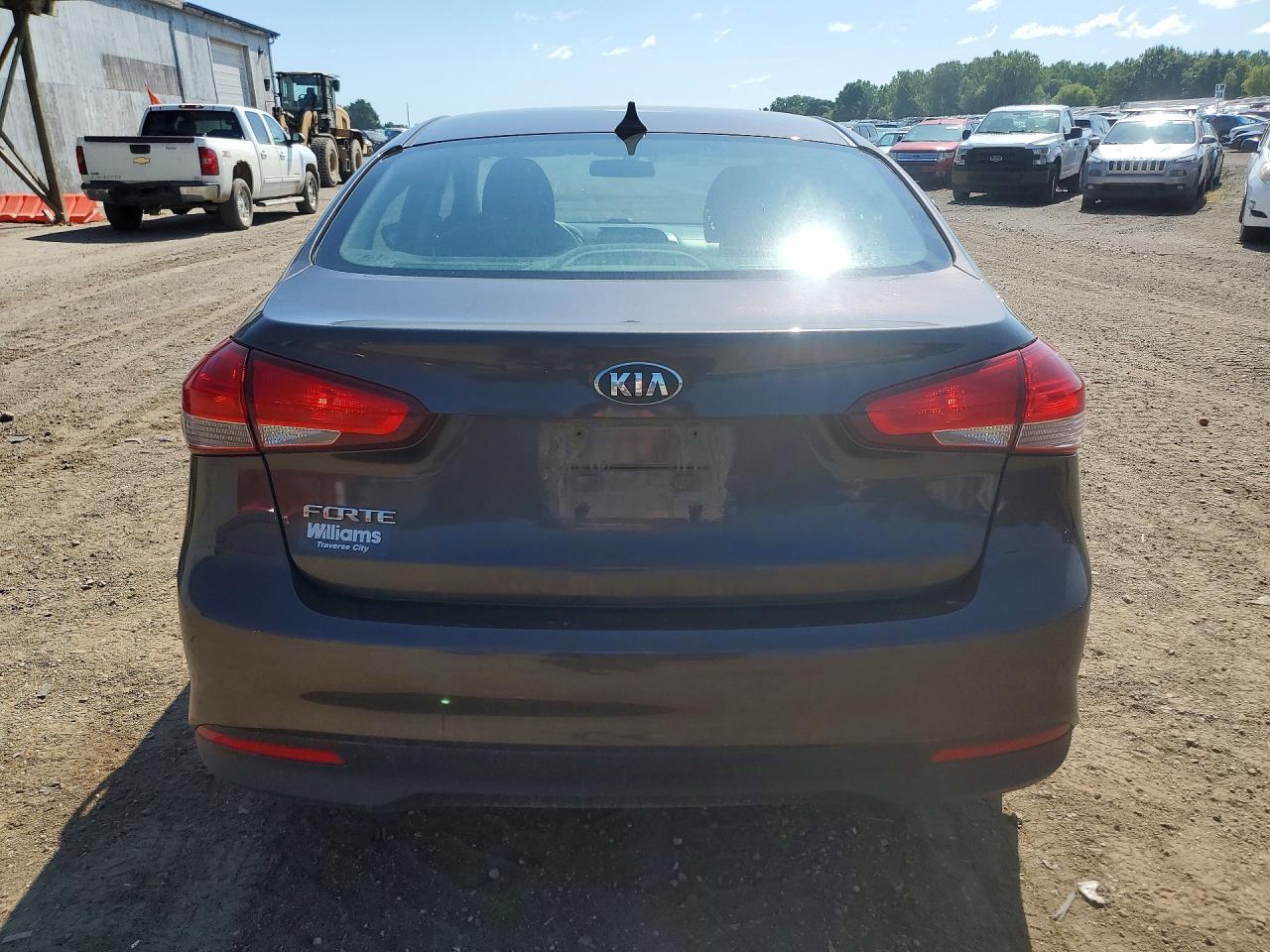 2017 Kia Forte Lx - Фото 6