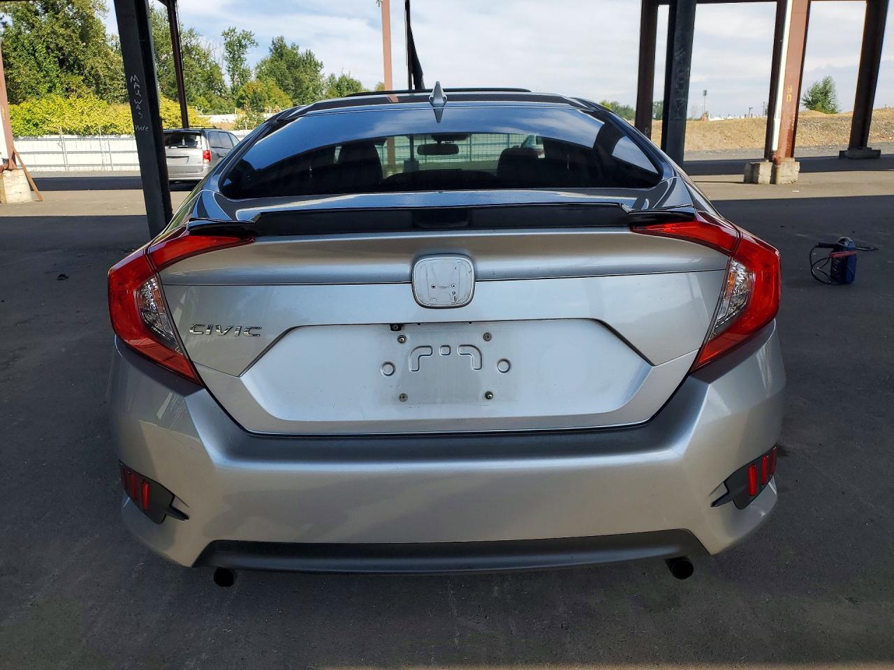 2018 Honda Civic Ex - Image 6