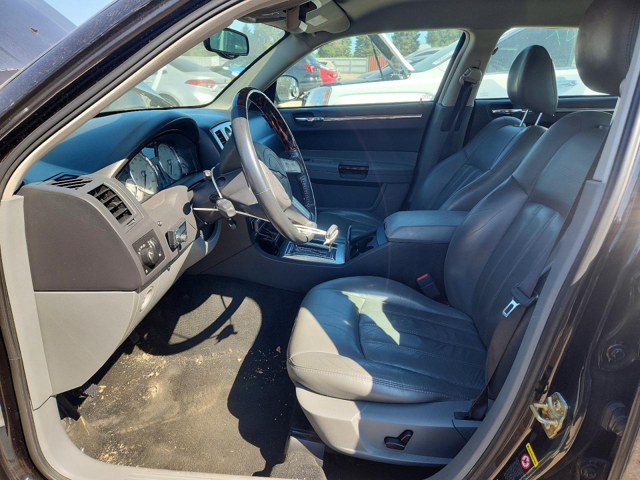 2005 Chrysler 300C - Фото 7