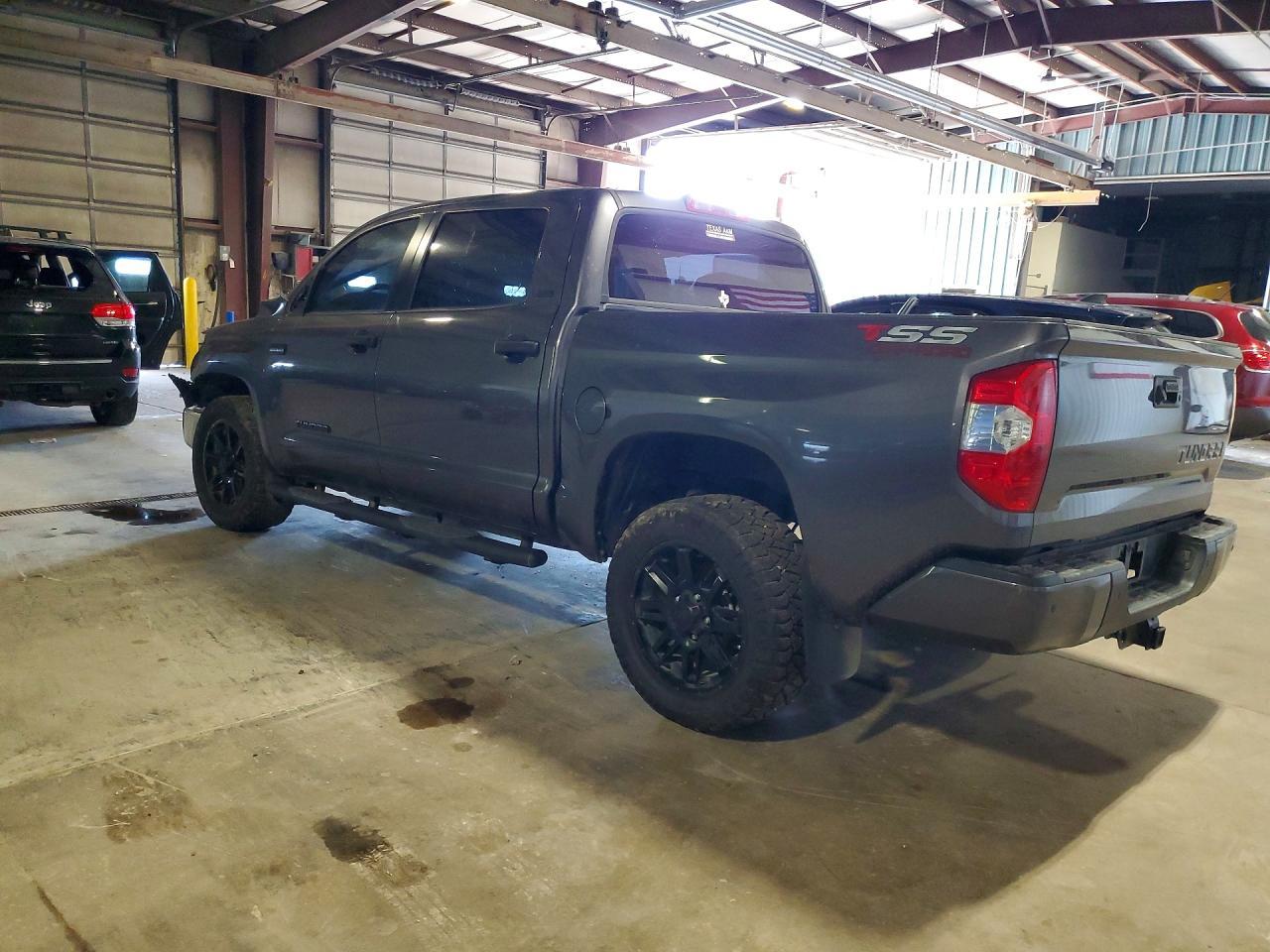 2021 Toyota Tundra Crewmax Sr5 - Image 2