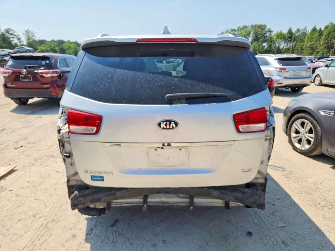 2016 Kia Sedona Lx - Фото 6