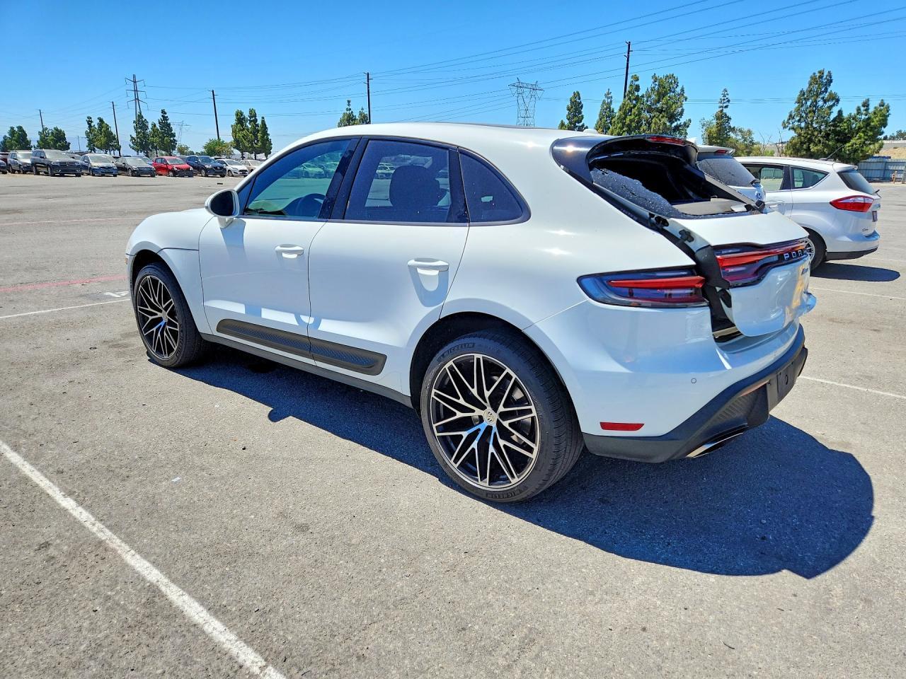 2023 Porsche Macan Base - Image 2