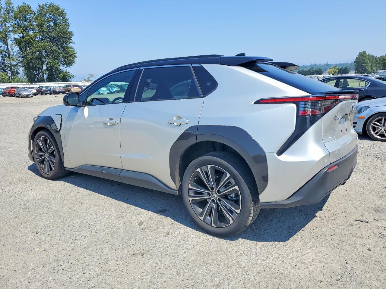 2023 Toyota Bz4X Limited - Фото 2