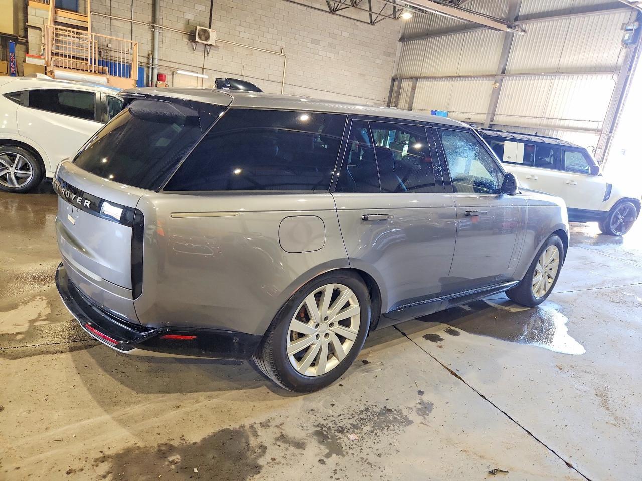 2025 Land Rover Range Rover Se - Image 6