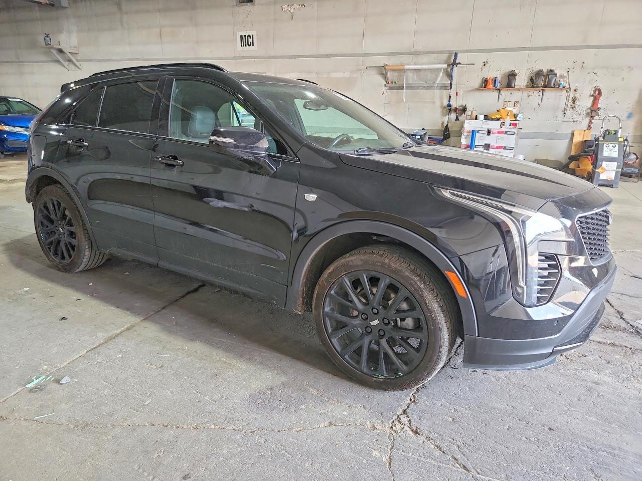2023 Cadillac Xt4 Sport - Image 4