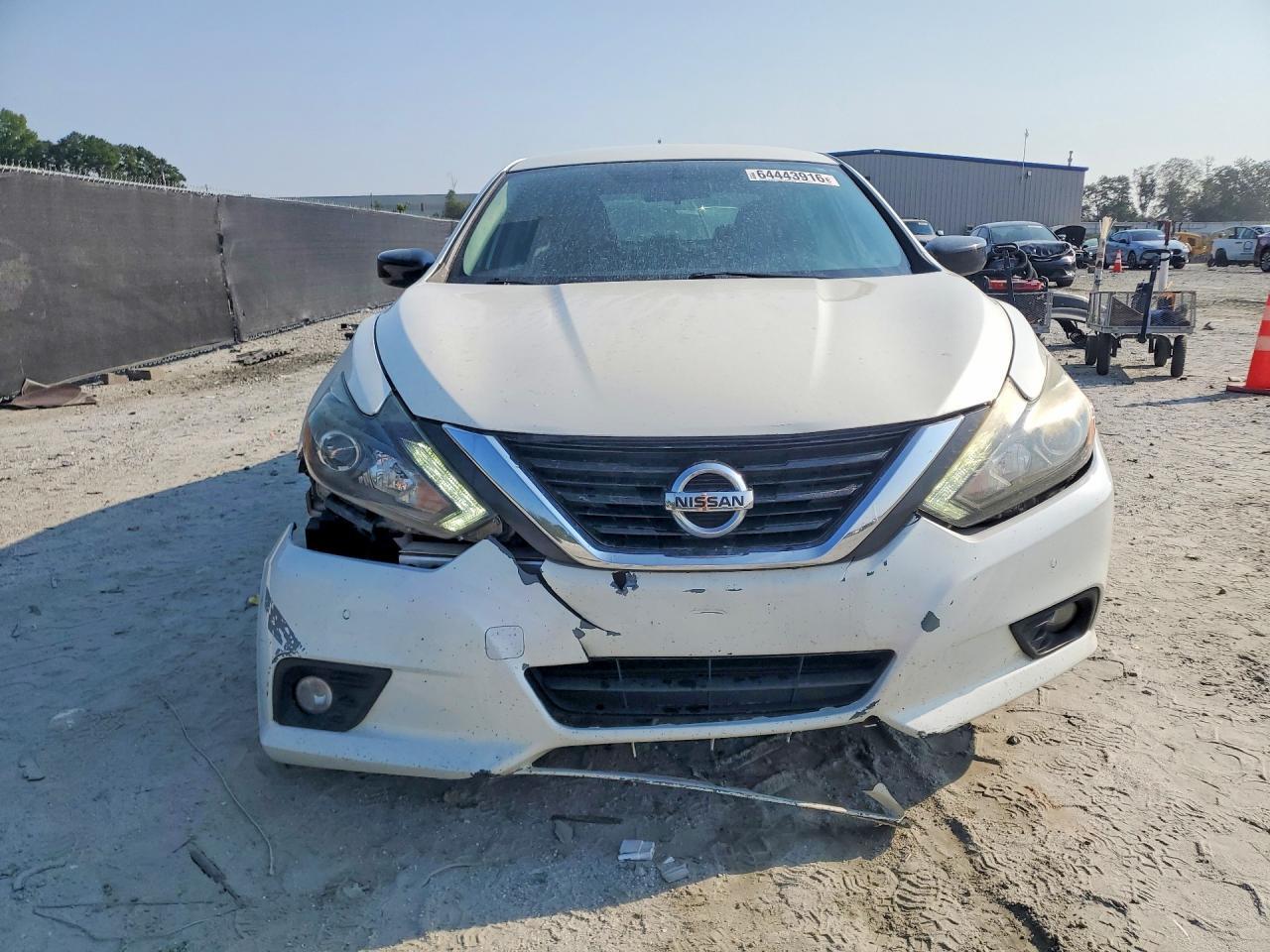 2017 Nissan Altima 2.5 Sr - Image 5