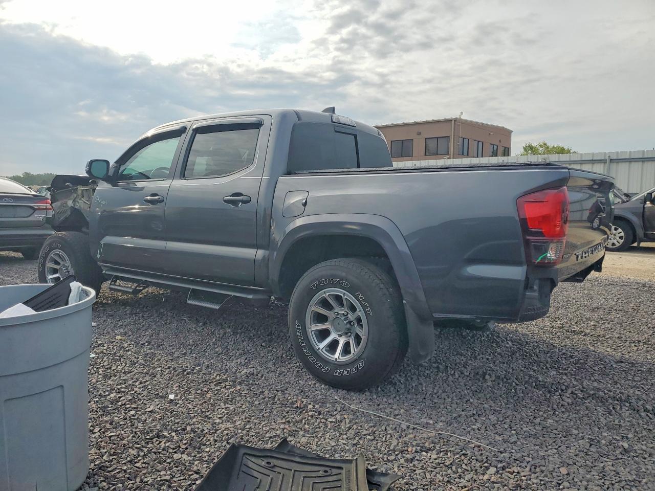 2020 Toyota Tacoma Sr5 V6 - Фото 2