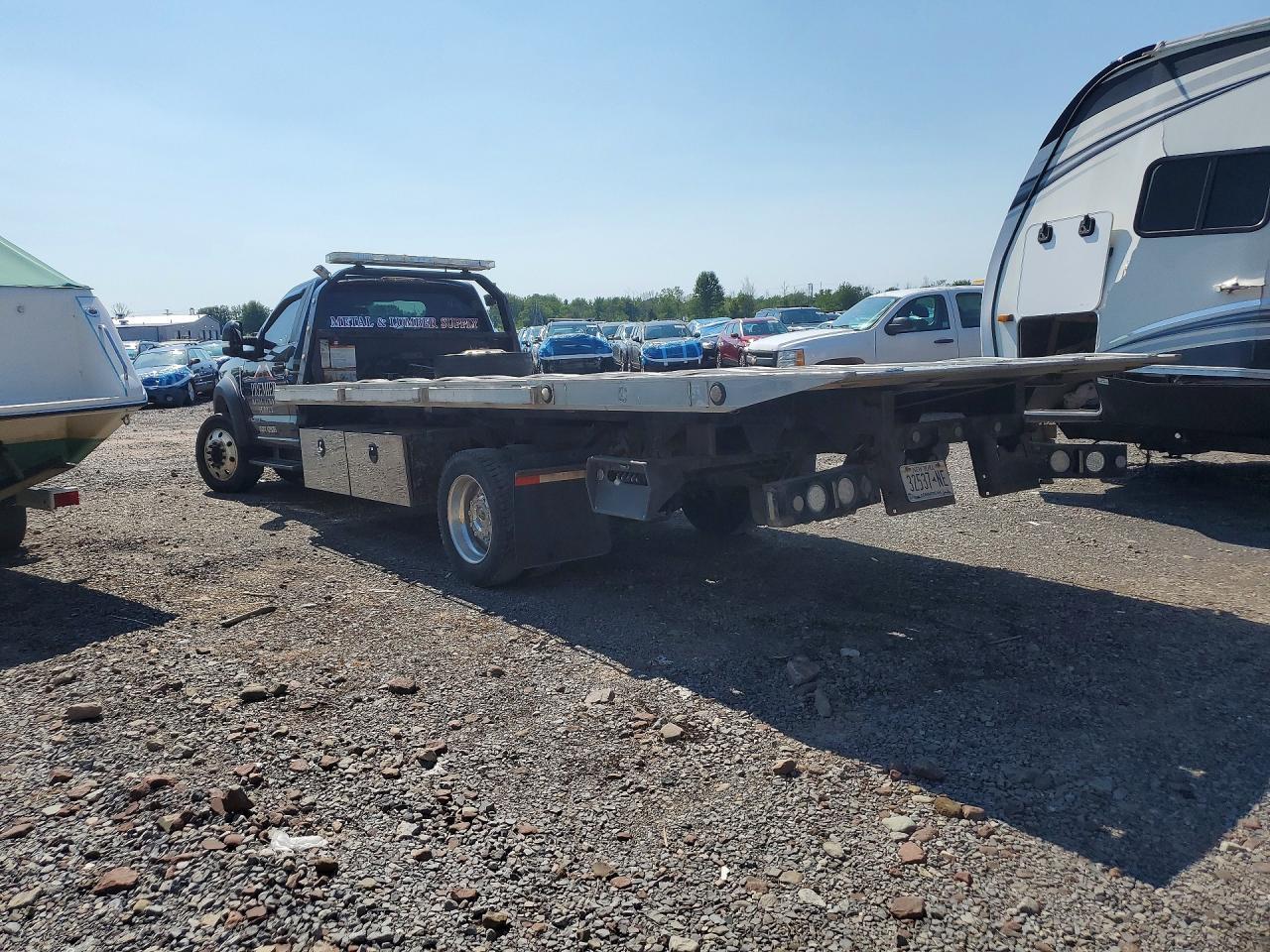 2017 Ford F550 Super Duty - Фото 2