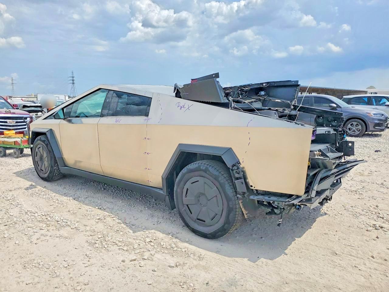 2025 Tesla Cybertruck - Image 2