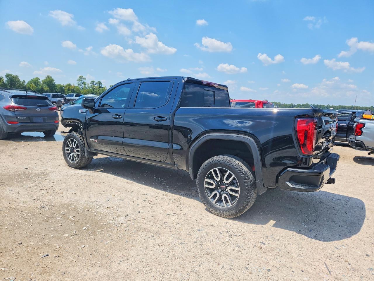 2025 GMC Sierra K1500 At4 - Image 2