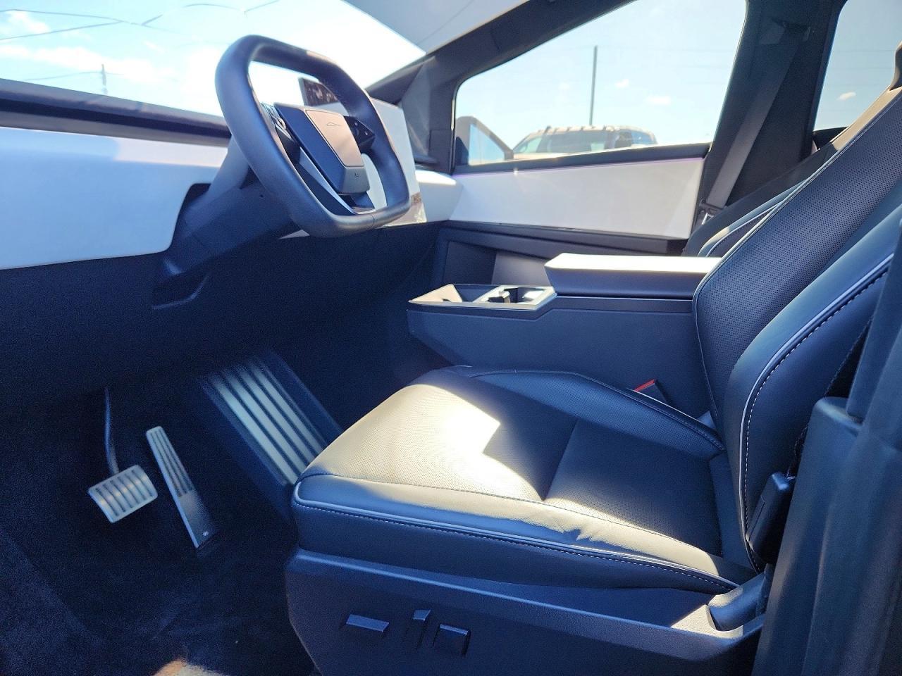 2024 Tesla Cybertruck - Фото 7