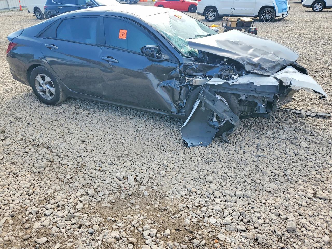 2021 Hyundai Elantra Se - Фото 4
