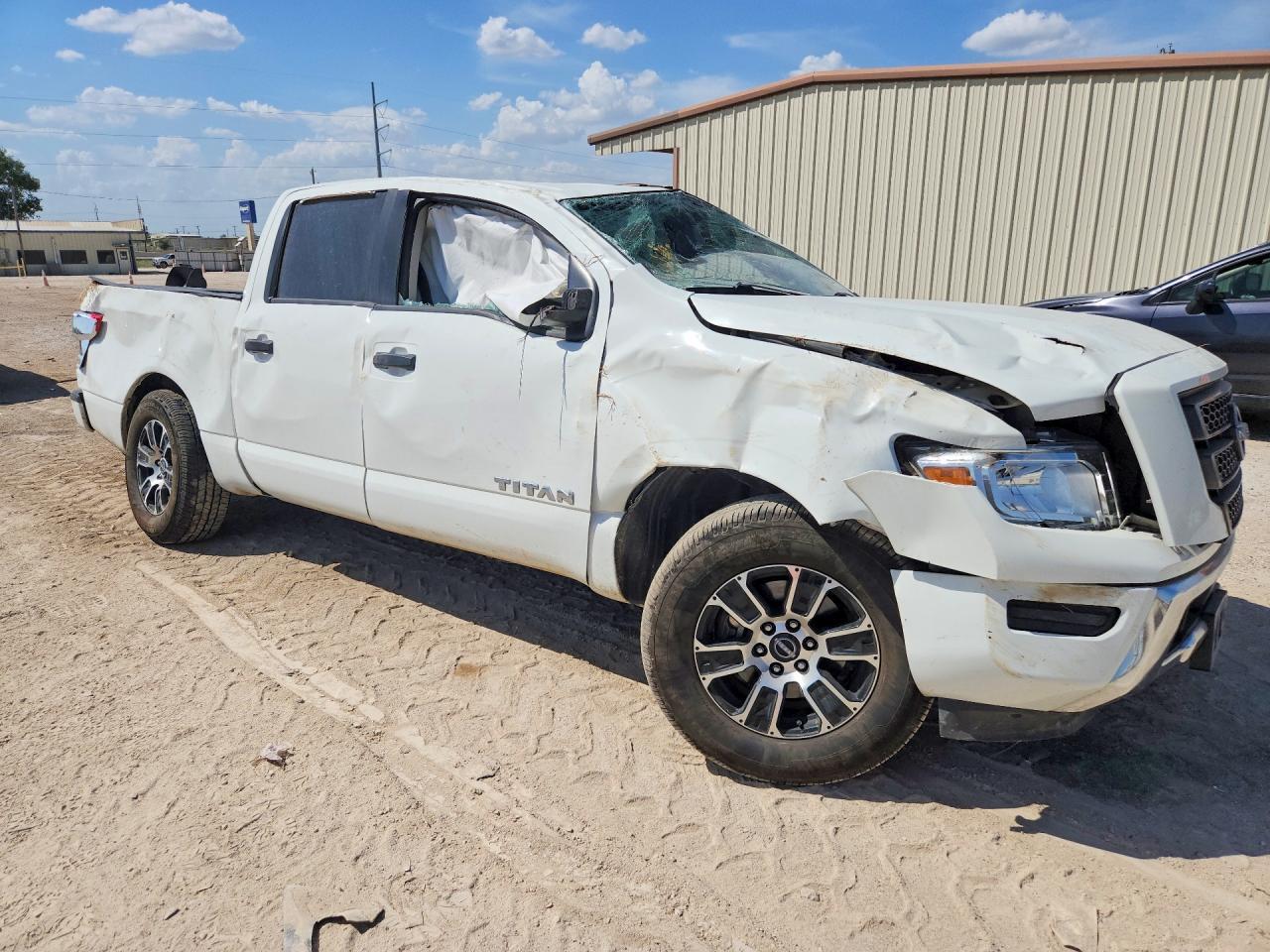 2024 Nissan Titan Sv - Image 4