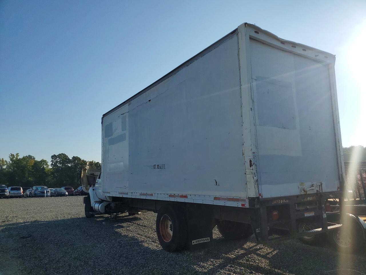 2013 Ford F750 Super Duty Box Truck - Фото 2