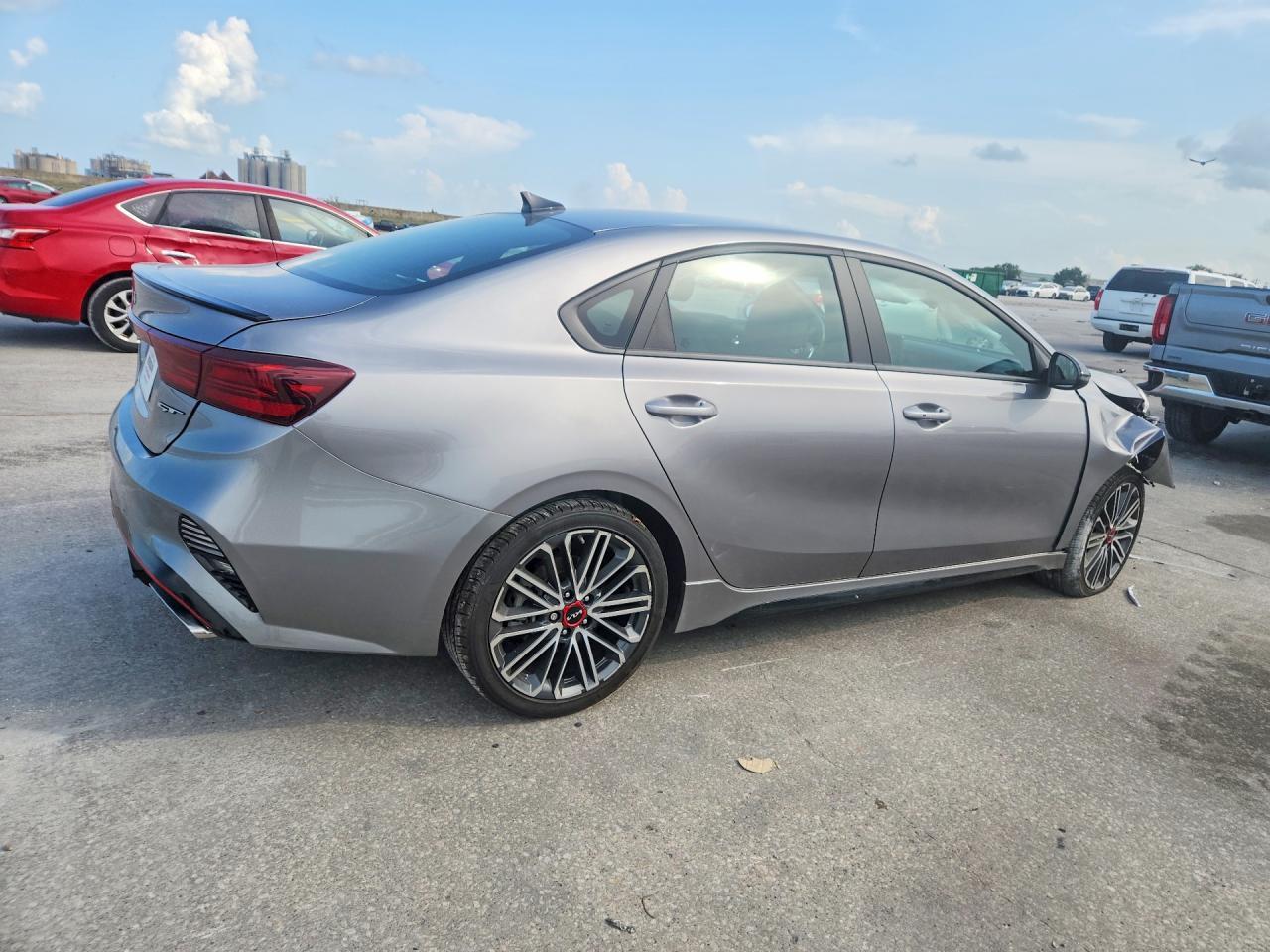 2023 Kia Forte Gt - Фото 3