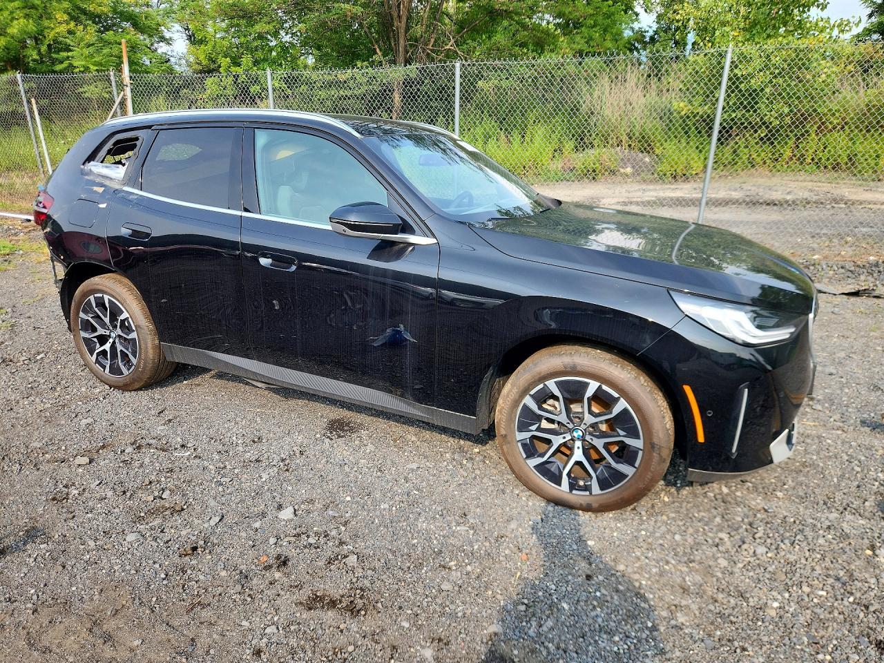 2025 BMW X3 30 xDrive - Image 4