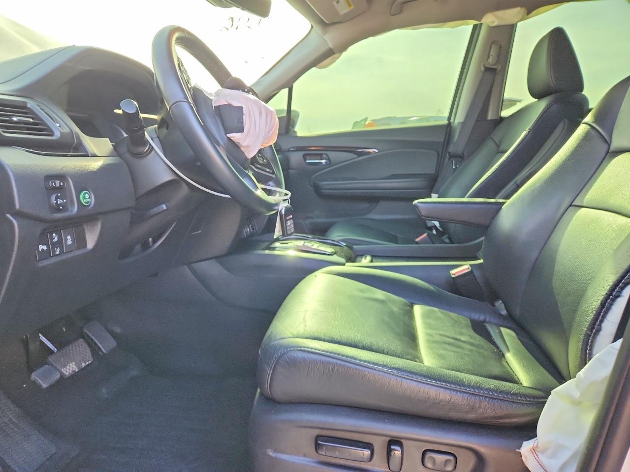2022 Honda Pilot Touring - Image 7