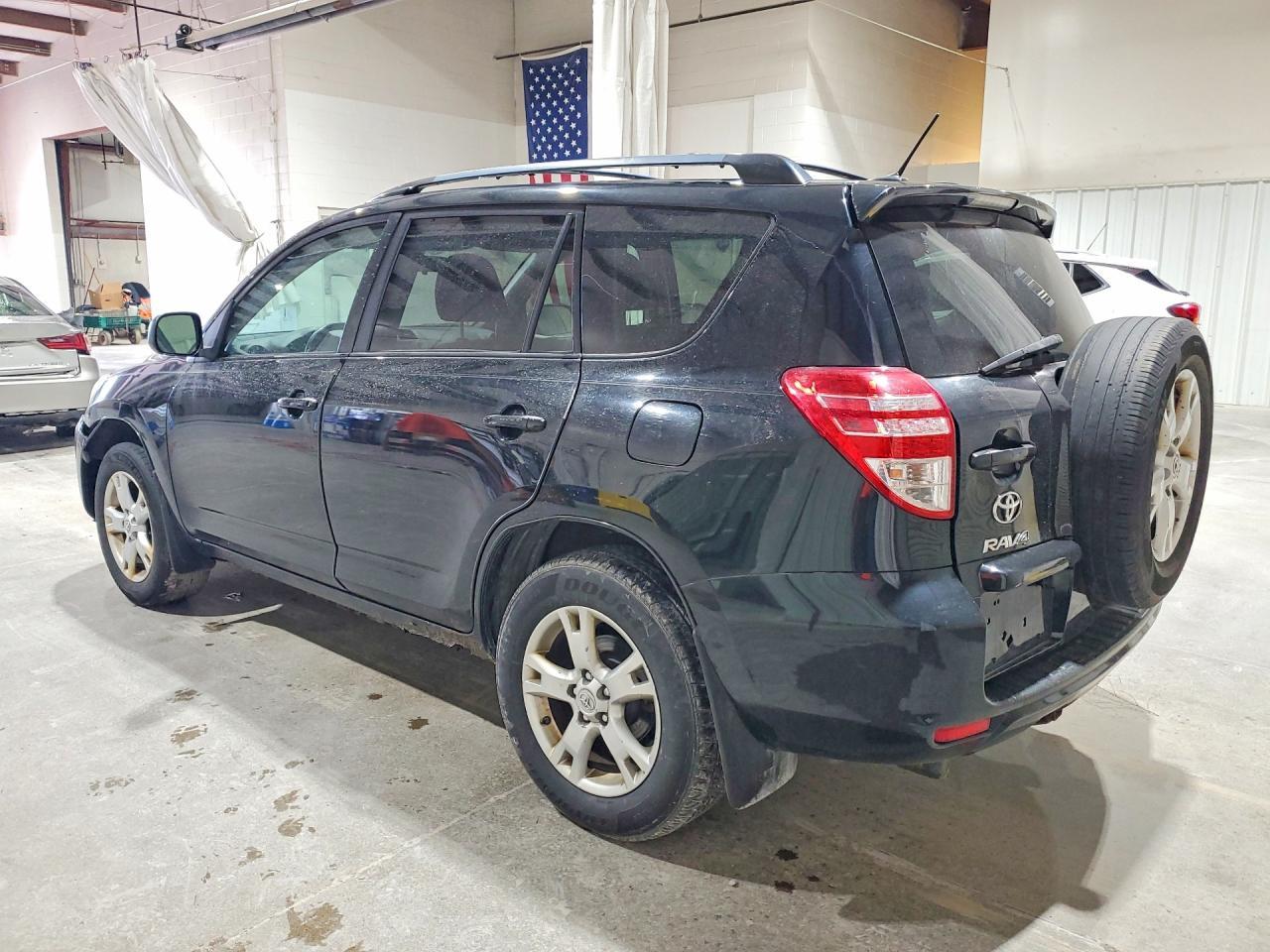 2011 Toyota Rav4 Base - Фото 2