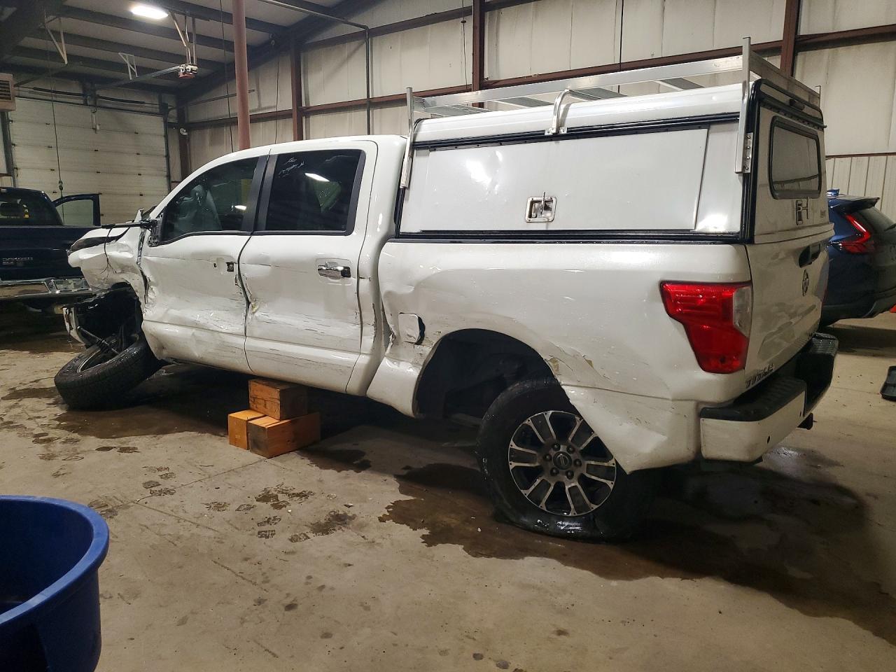 2021 Nissan Titan Sv - Image 2