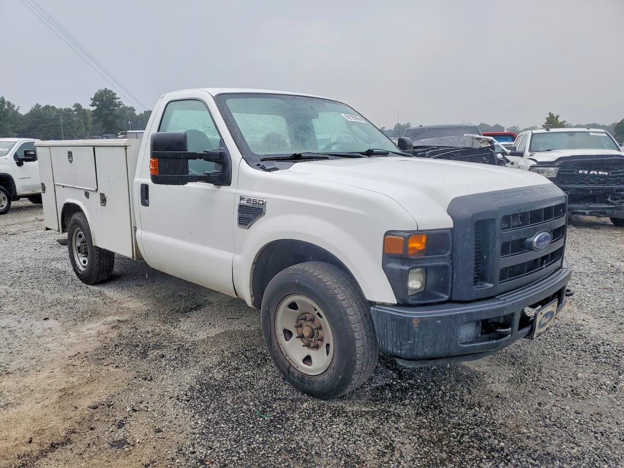 2010 Ford F250 Super Duty - Image 4
