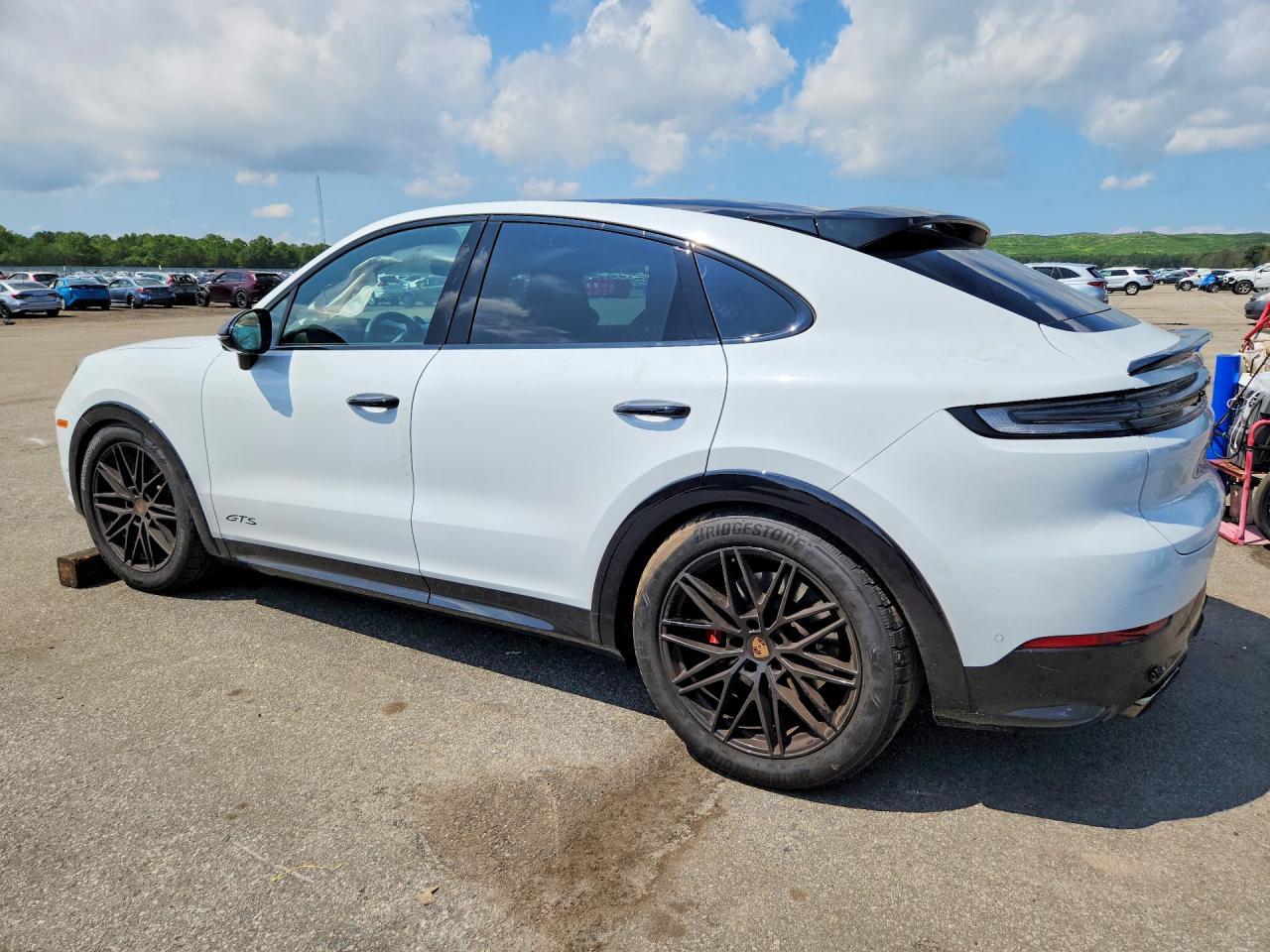 2025 Porsche Cayenne Gts Coupe - Фото 2