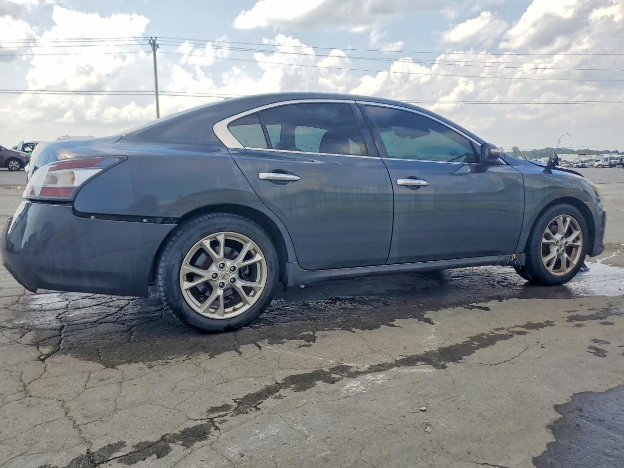 2013 Nissan Maxima 3.5 S - Image 3