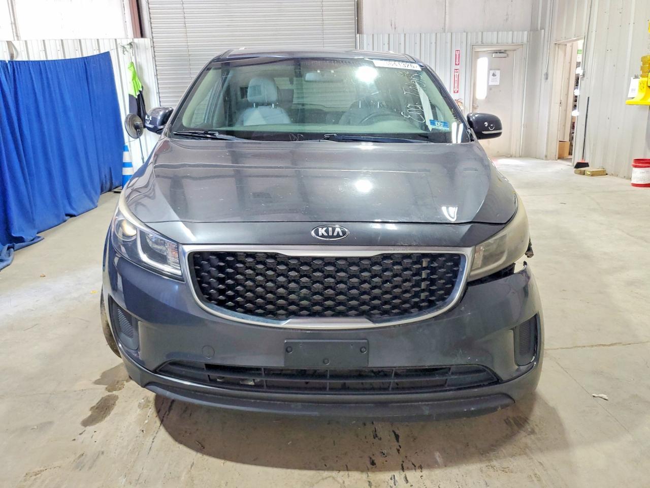 2016 Kia Sedona Lx - Фото 5