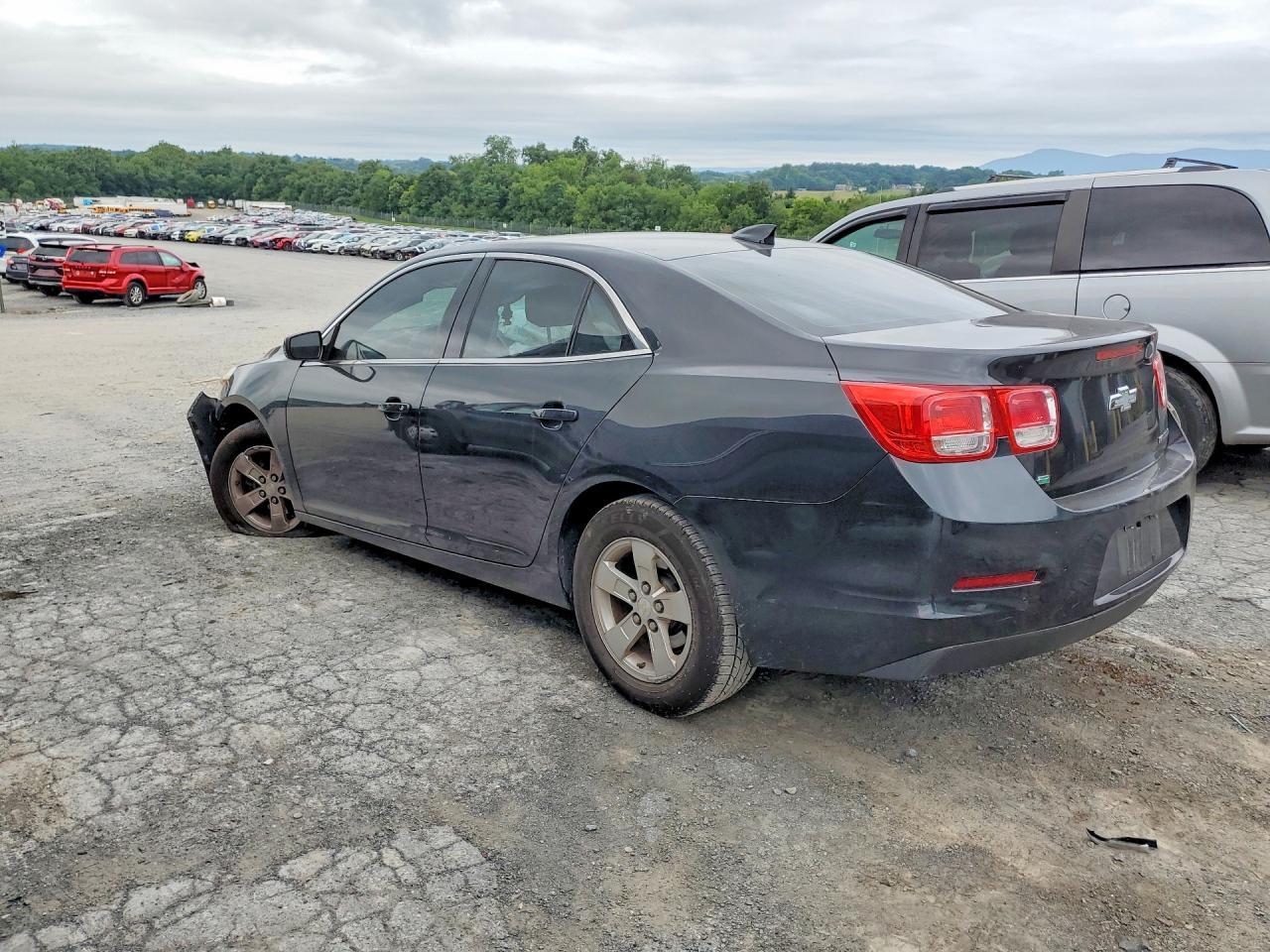 2015 Chevrolet Malibu 1Lt - Фото 2