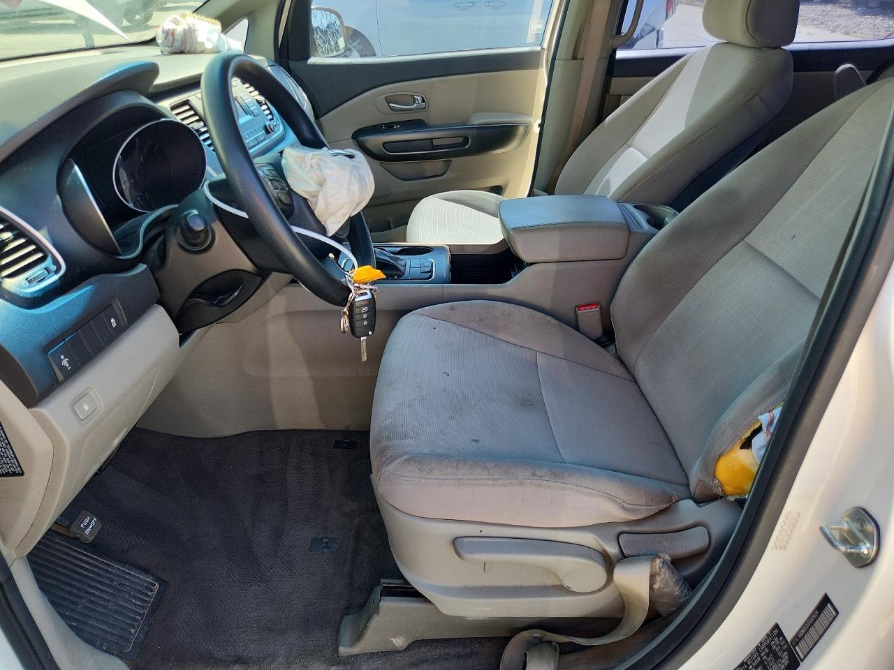 2015 Kia Sedona L - Фото 7