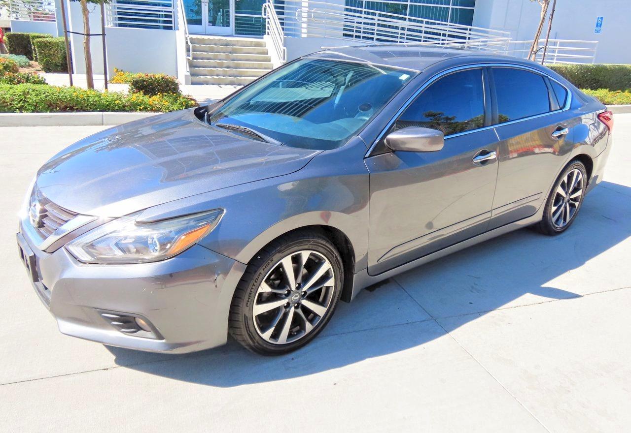 2017 Nissan Altima 2.5 Sr - Image 3