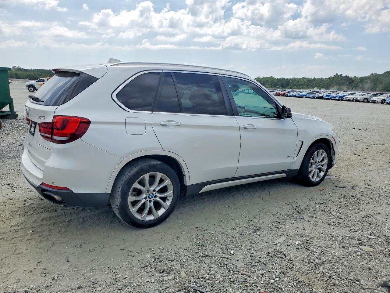 2015 BMW X5 xDrive50I - Фото 3