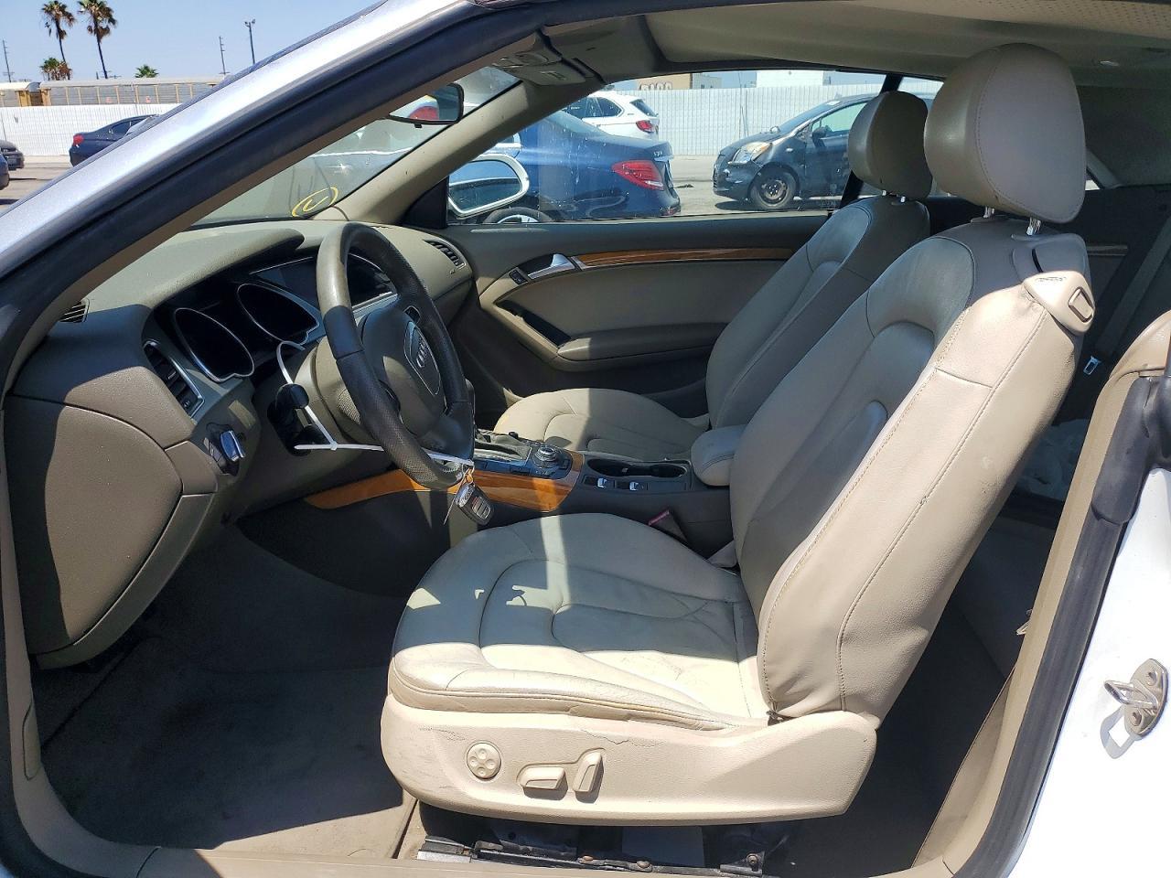 2010 Audi A5 Premium Plus - Фото 7