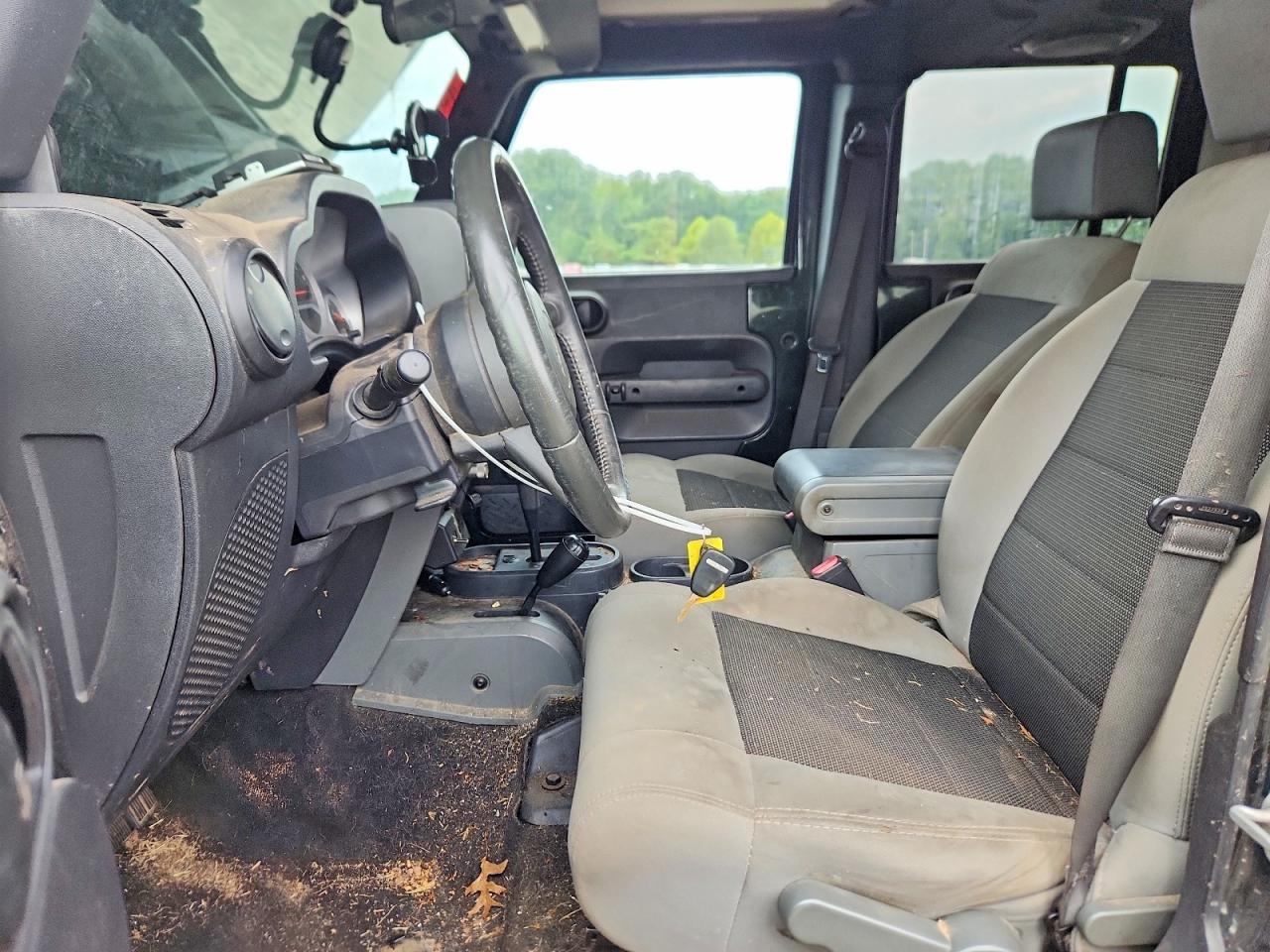 2010 Jeep Wrangler Unlimited Sport - Фото 7
