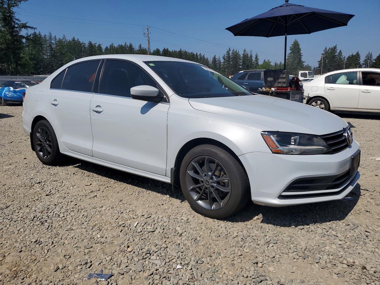 2017 Volkswagen Jetta S - Фото 4